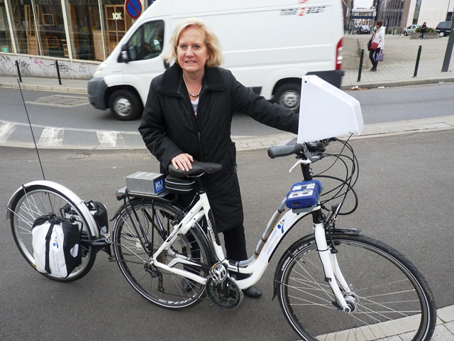 Brigitte Grouwels et le vélo-mesureur