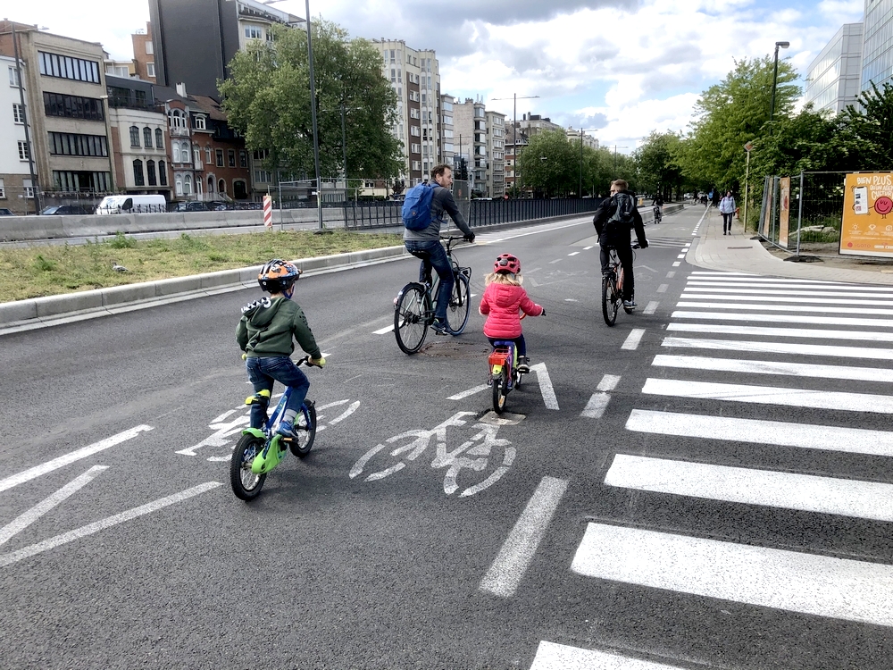 Piste cyclable - boulevard Reyers à Bruxelles