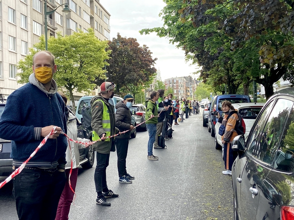 Chaîne humaine sur le boulevard Van Haelen - GRACQ Forest