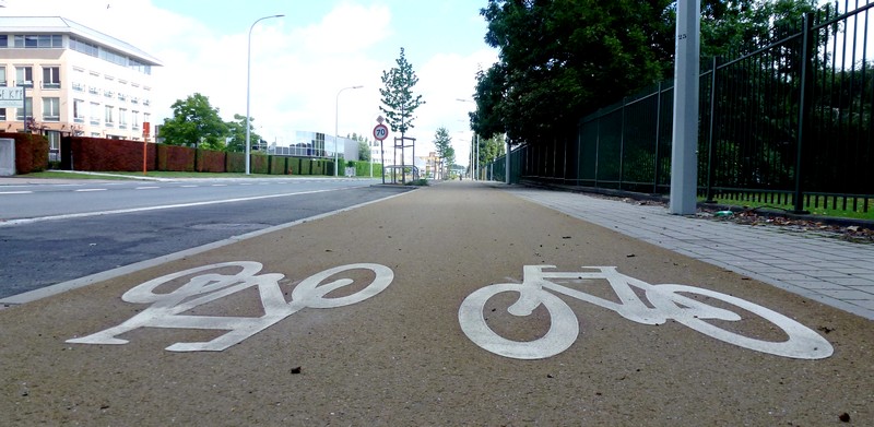 Piste cyclable séparée à Bruxelles